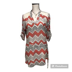 IZ Byer Chevron Print Tunic Top V-neck 3/4 length Sleeve Lace Inset& String Belt